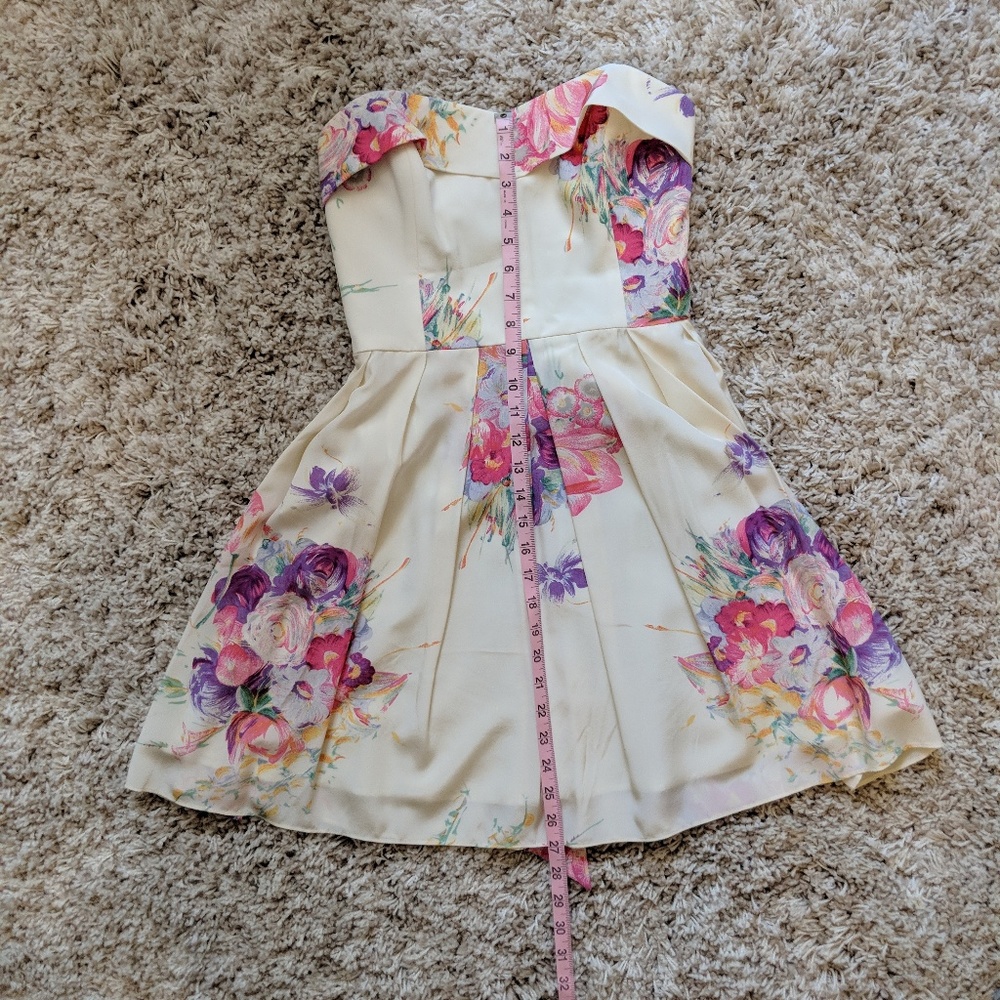 Betsey Johnson Strapless Cream and Flower Dress - Picture 4 of 6